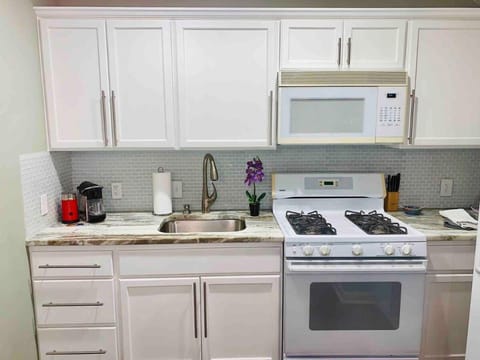 Witte Wonderland - Separate Garage Apartment!! Apartment in Kyle