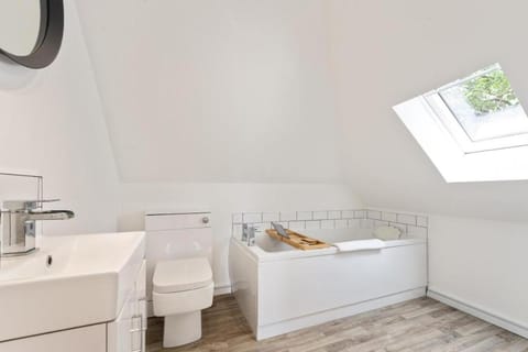 Coastal Garden Retreat House in Poole