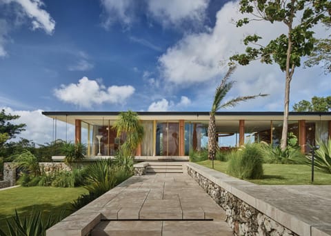 Lebar - Bespoke 3 Bedroom Home with Uluwatu Ocean Views Villa in Bali