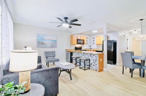 Coastal Shores Condo Apartment hotel in Biloxi
