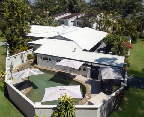 Garden, Swimming pool, Swimming pool
