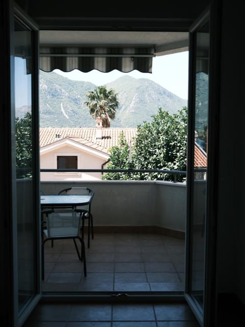Balcony/Terrace, Mountain view, Sea view