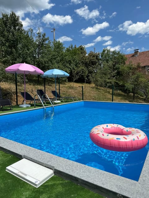 Day, Pool view, Swimming pool, sunbed
