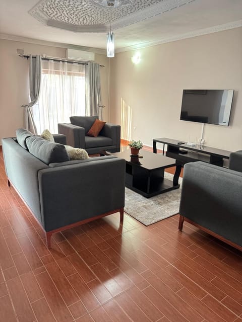 Communal lounge/ TV room, TV and multimedia, Living room, Seating area