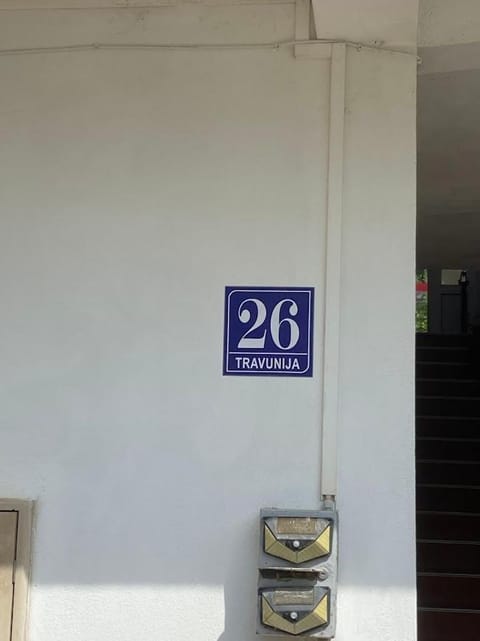 Property logo or sign, Street view, acessibility