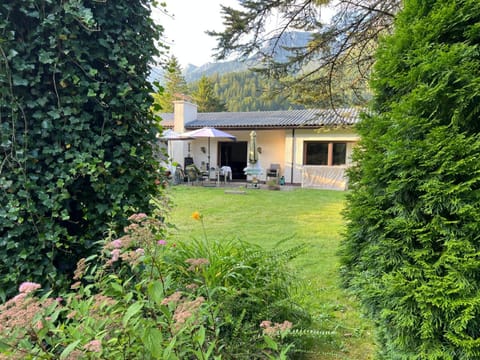 Property building, Day, Natural landscape, Garden, Garden view