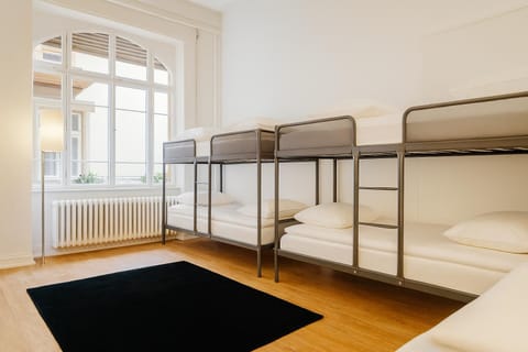 Bed, Bedroom, bunk bed, internet