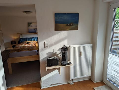 Coffee/tea facilities, toaster