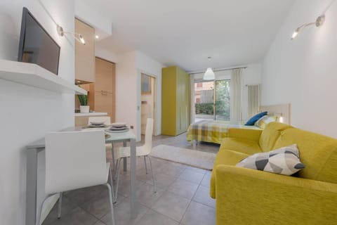 Kitchen or kitchenette, Living room, Dining area