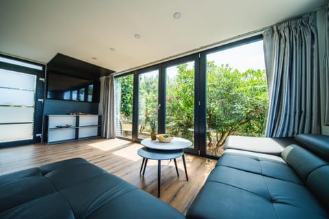 Day, Natural landscape, Living room, Garden view