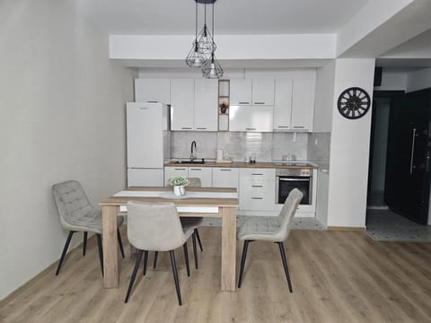 Kitchen or kitchenette, oven