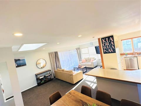 Relax near Auckland city & enjoy House in Auckland