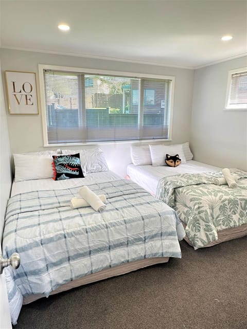 Relax near Auckland city & enjoy House in Auckland