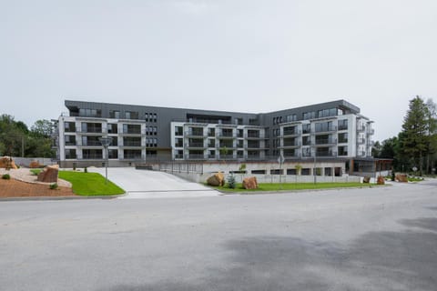 Property building, Location