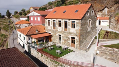 Property building, Balcony/Terrace, Landmark view