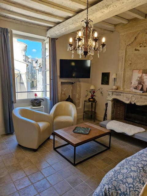 TV and multimedia, Seating area