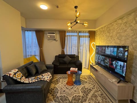 Communal lounge/ TV room, TV and multimedia, Living room