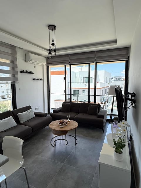 View (from property/room), Balcony/Terrace, Living room, Seating area, Dining area