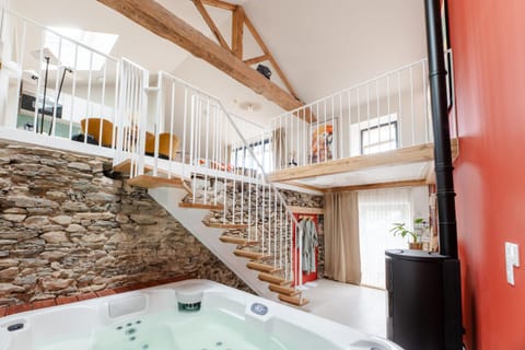 Spa and wellness centre/facilities, fireplace
