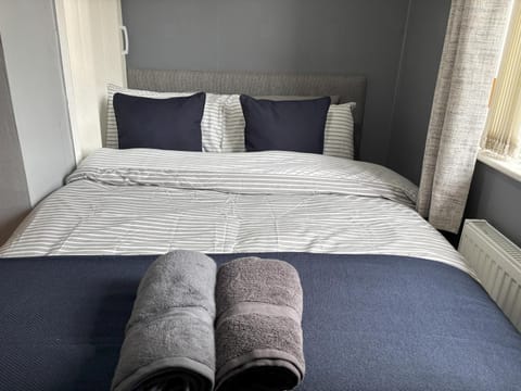 Zinoc Abode Free Parking Apartment in England