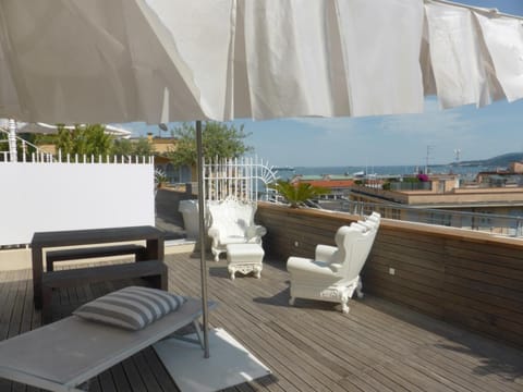 Day, Balcony/Terrace