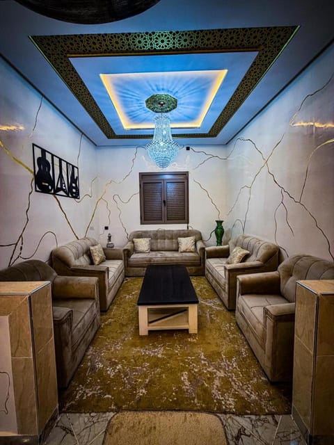 Property building, TV and multimedia, Living room, Seating area