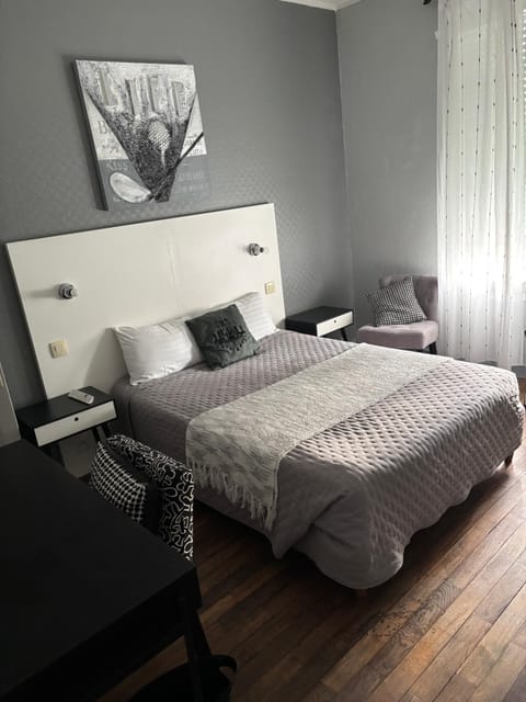 Bed, Bedroom, heating, safe