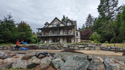 Property building, Day, Natural landscape, Garden view