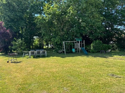 Grande maison aux portes du circuit Villa in Le Mans