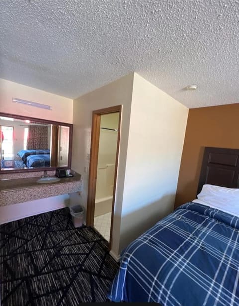 C Town Inn And Suites Hotel in Mississippi