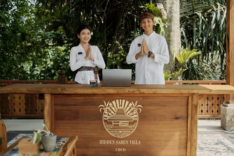 Staff, Lobby or reception