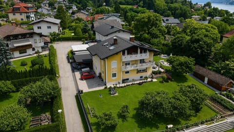 Property building, Natural landscape, Bird's eye view, Garden, Garden view, Lake view