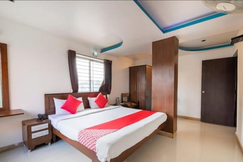 Bed, Photo of the whole room, Bedroom, wardrobe