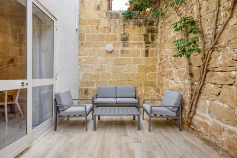 Impressive 3 bedrooms, sun terrace, jacuzzi AMRA1-1 House in Sliema