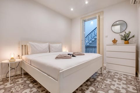 Impressive 3 bedrooms, sun terrace, jacuzzi AMRA1-1 House in Sliema