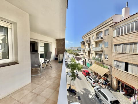 View (from property/room), Balcony/Terrace, Street view
