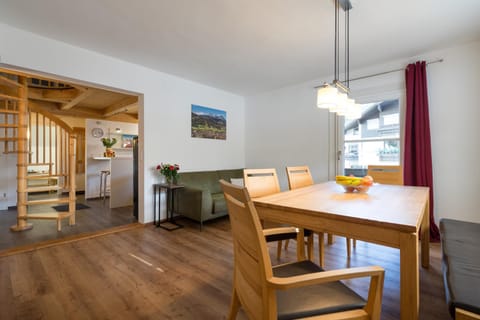TV and multimedia, Dining area