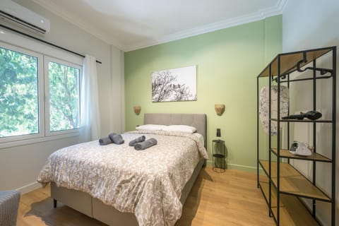 Bed, Photo of the whole room, Bedroom, towels, wardrobe