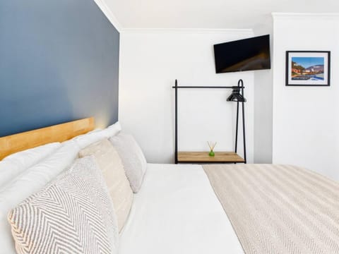 4 Bed House Port Talbot - Perfect For Contractors House in Wales