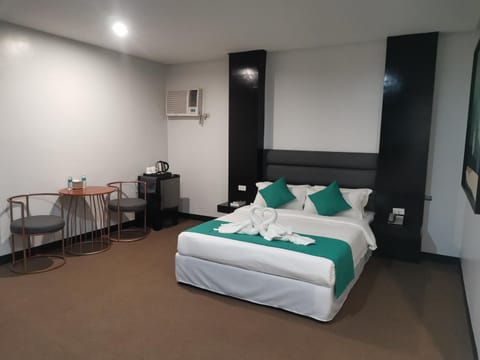 TV and multimedia, Bedroom, air conditioner