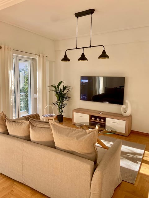 Communal lounge/ TV room, TV and multimedia, Living room, Seating area