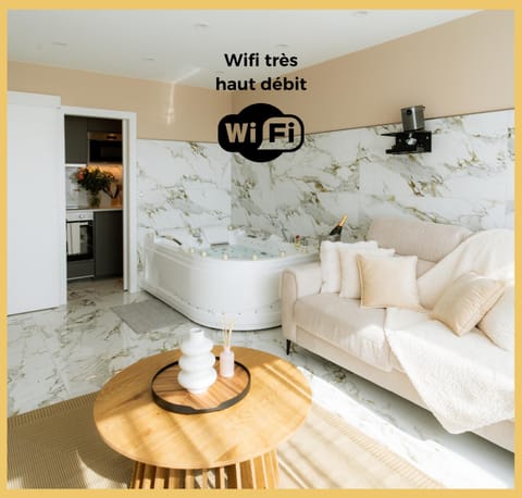 B Unique Appartement Jacuzzi I Cinéma Apartment in Canton of Geneva