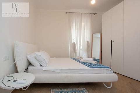 Bed, Photo of the whole room, Bedroom, towels, wardrobe