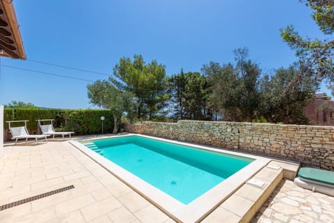 Pool view, Swimming pool, sunbed