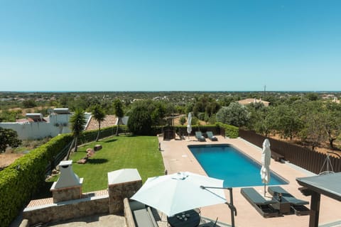Garden, Swimming pool