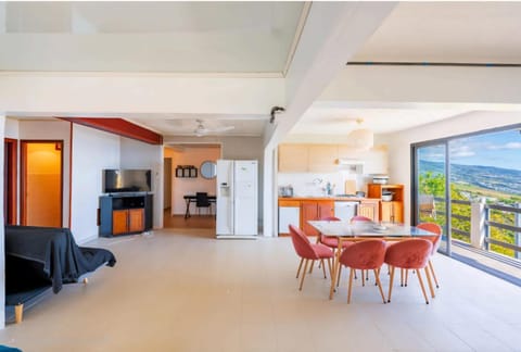 Natural landscape, Living room, Mountain view, Sea view, kitchen