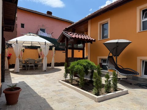 Къща за гости Леон House in Serbia