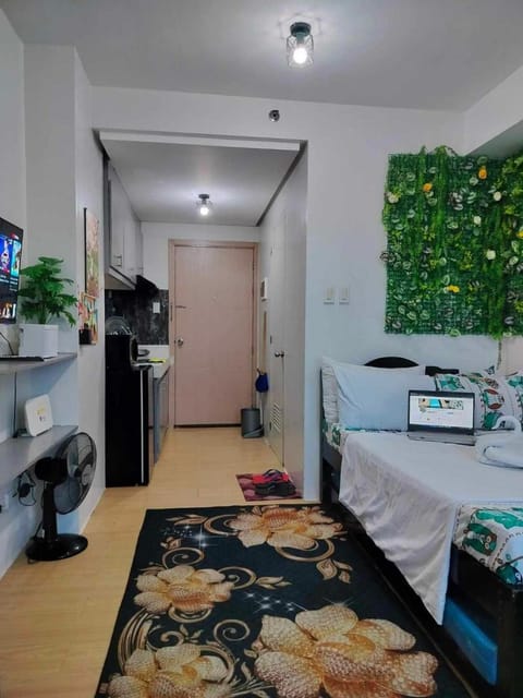Bed, Decorative detail, Bedroom