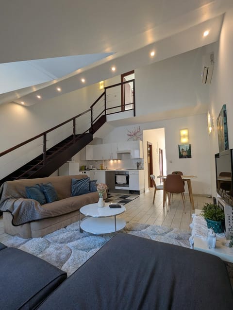 Living room, kitchen