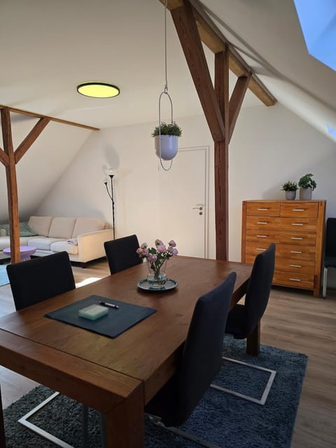 Living room, Photo of the whole room, Seating area, Dining area